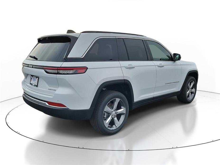 new 2025 Jeep Grand Cherokee car, priced at $49,190