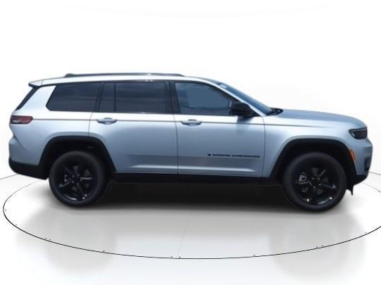 new 2024 Jeep Grand Cherokee L car, priced at $47,008