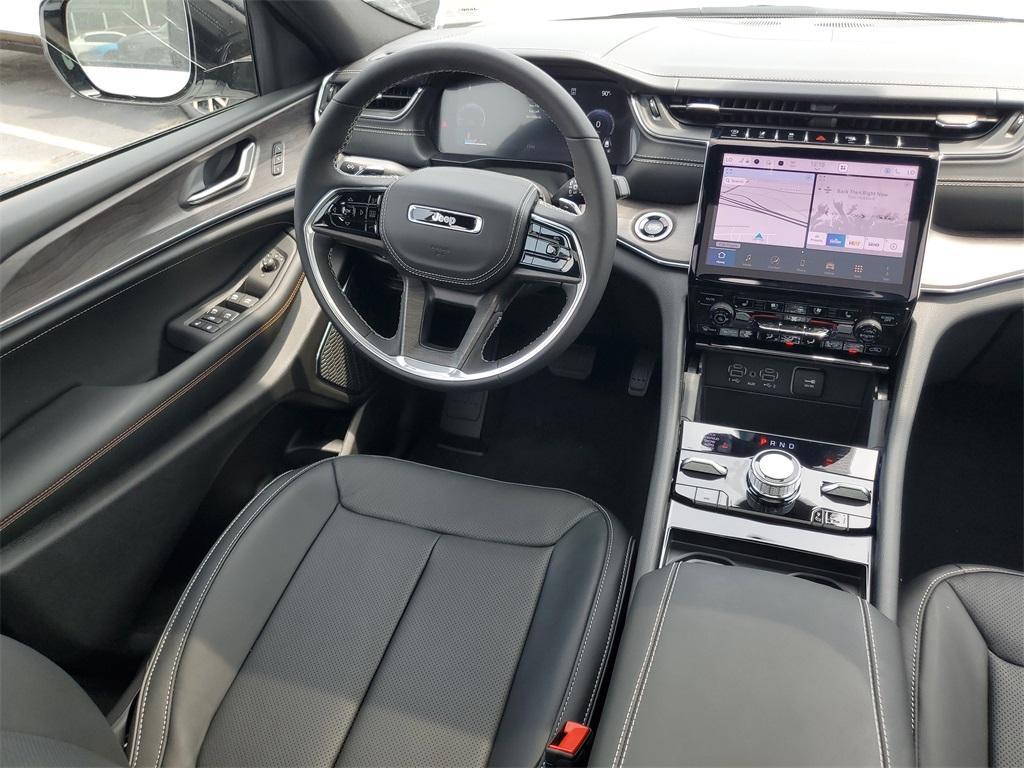 new 2025 Jeep Grand Cherokee car, priced at $50,878