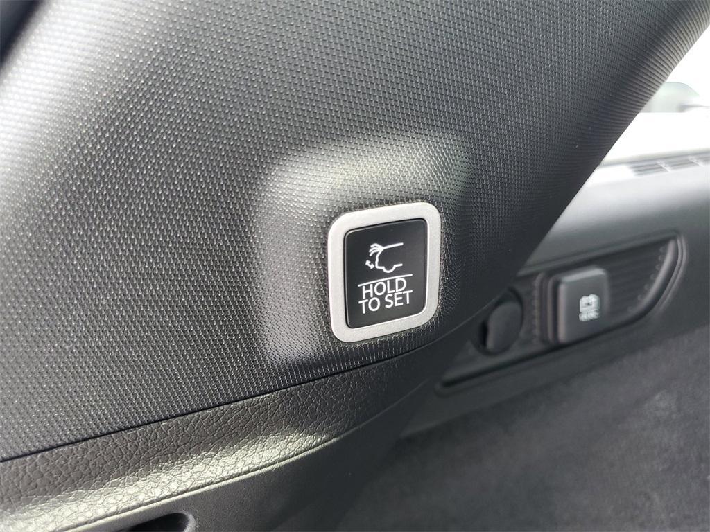 new 2025 Jeep Grand Cherokee car, priced at $50,878