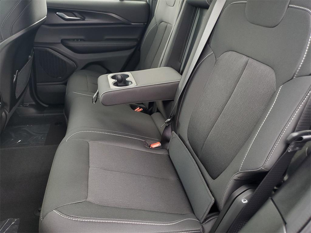 new 2025 Jeep Grand Cherokee car, priced at $39,625
