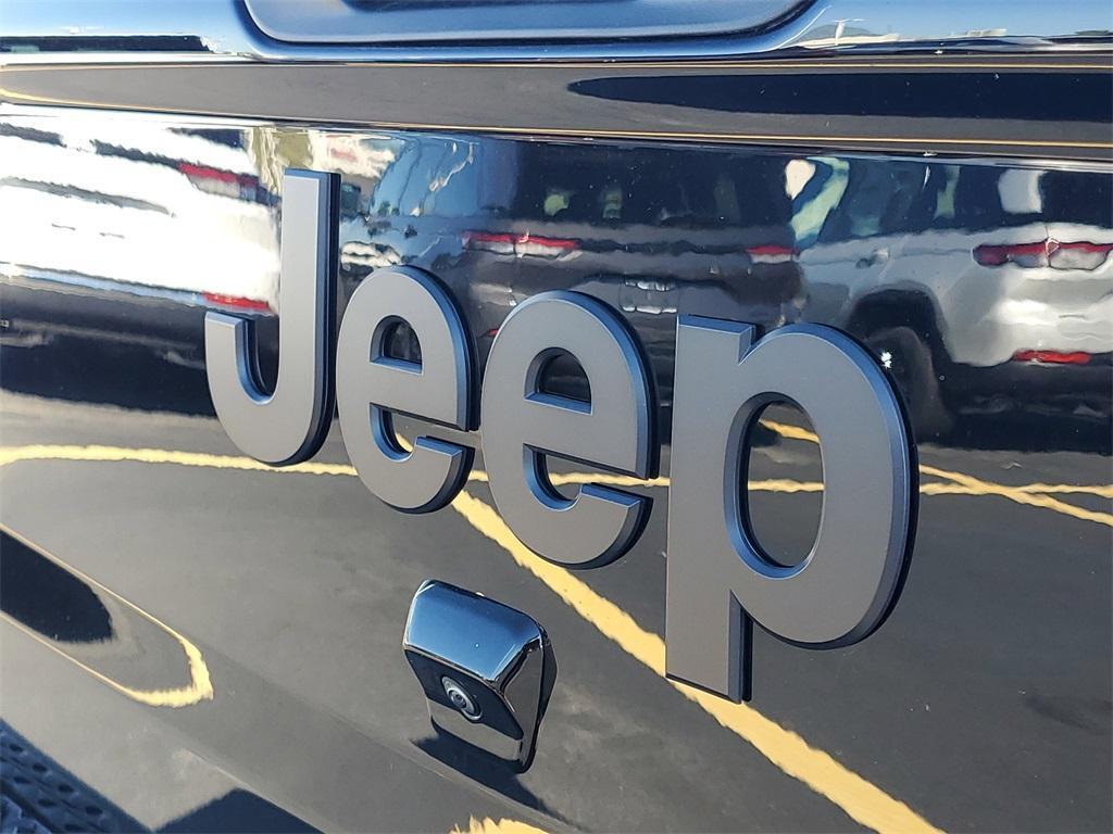 new 2025 Jeep Gladiator car, priced at $46,105