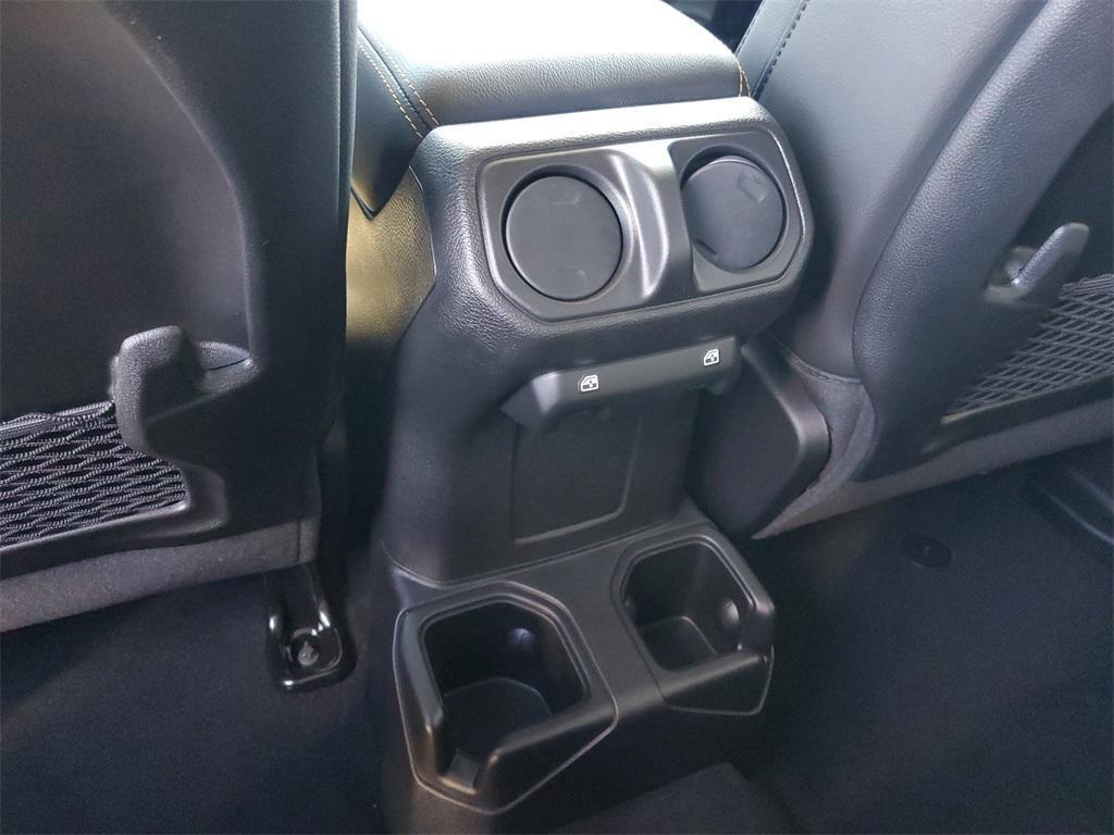 new 2025 Jeep Gladiator car, priced at $46,105