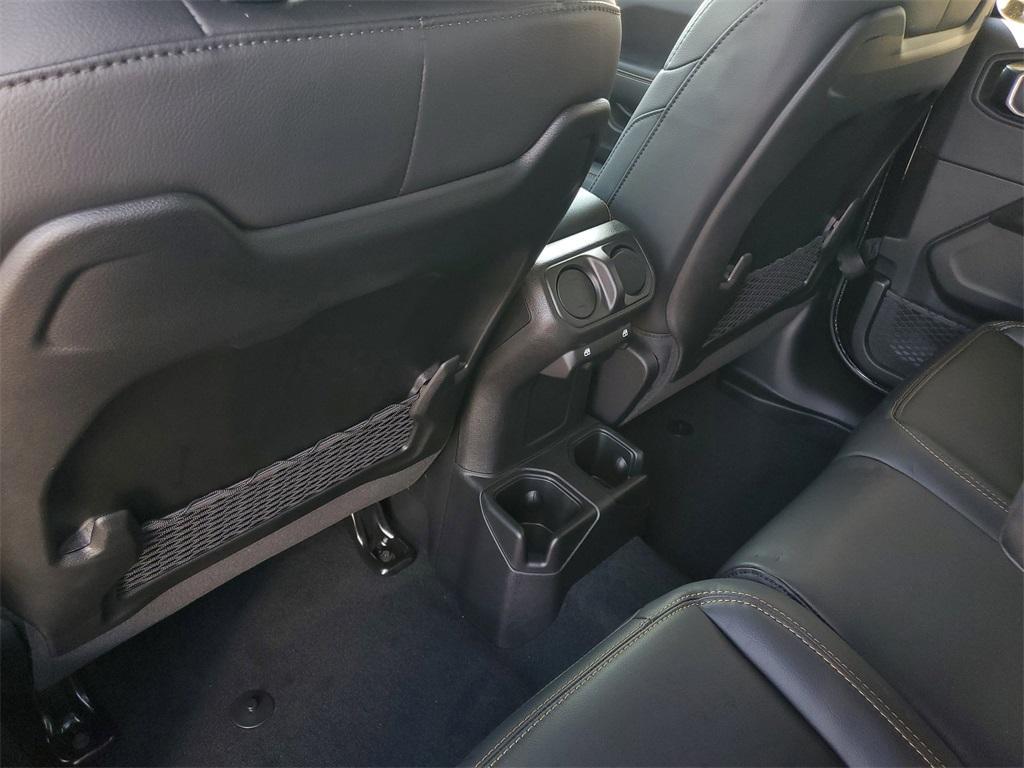 new 2025 Jeep Gladiator car, priced at $46,105