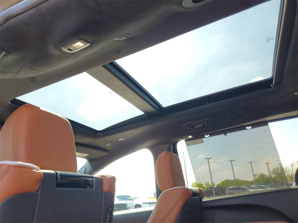 new 2025 Chrysler Pacifica Hybrid car, priced at $46,583