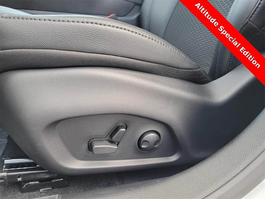 new 2025 Jeep Compass car, priced at $28,323
