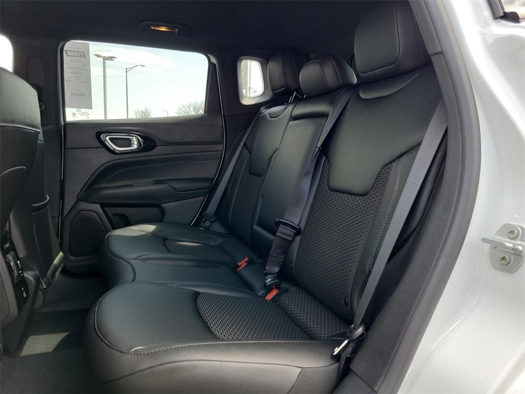 new 2025 Jeep Compass car, priced at $31,538