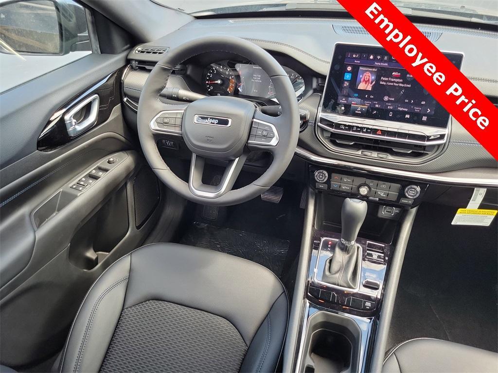 new 2025 Jeep Compass car, priced at $28,990