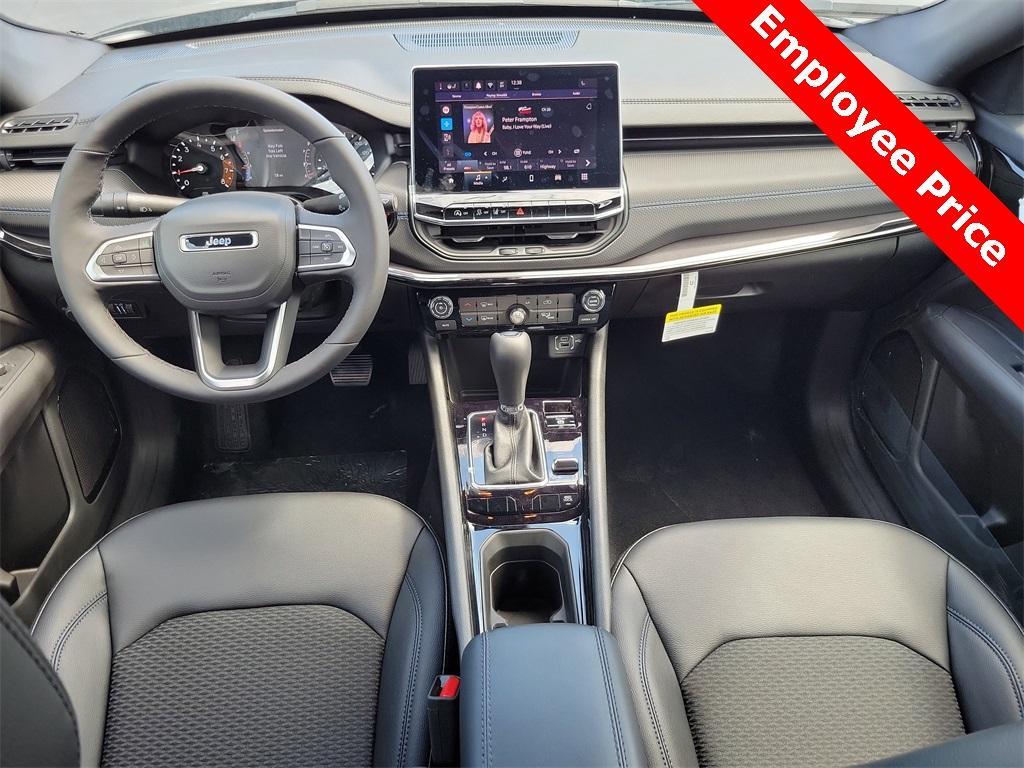 new 2025 Jeep Compass car, priced at $28,990