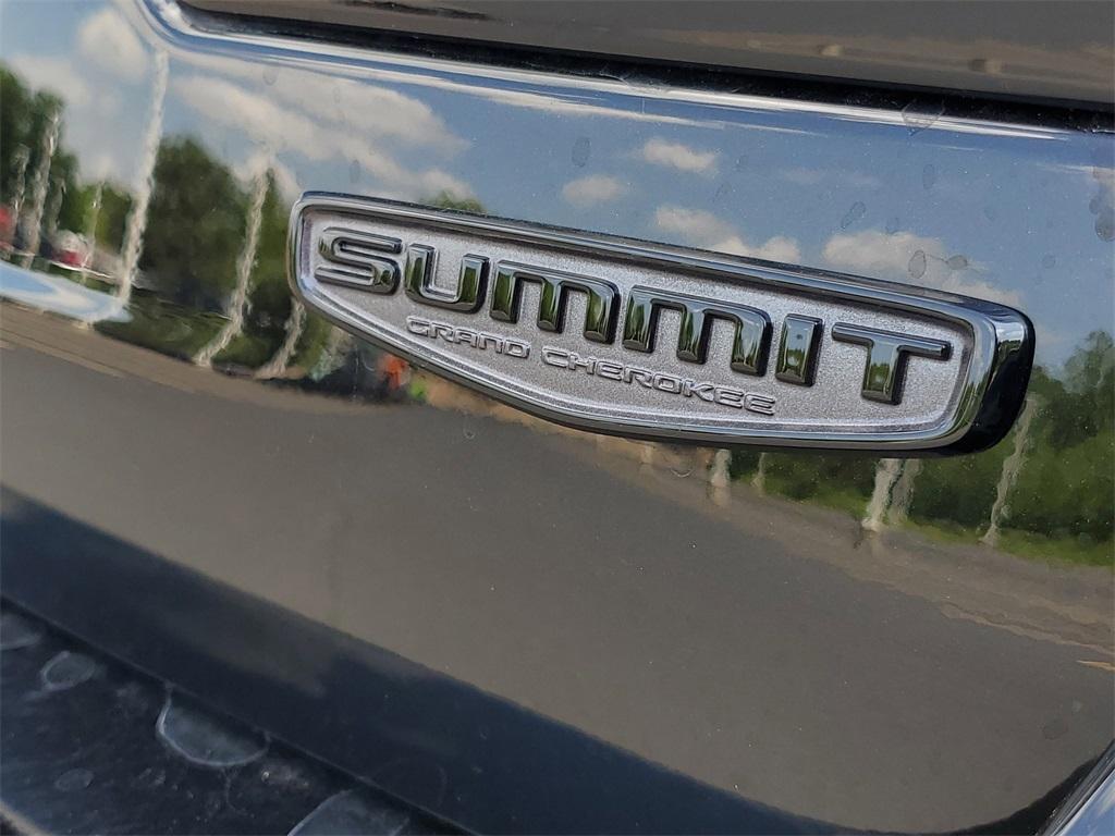 new 2025 Jeep Grand Cherokee car, priced at $57,505