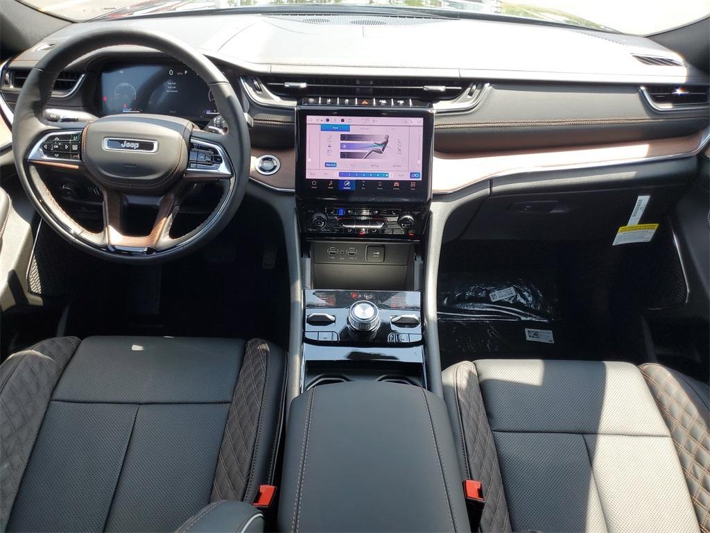 new 2025 Jeep Grand Cherokee car, priced at $57,505