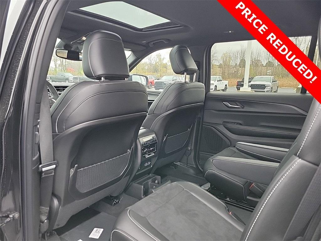 new 2025 Jeep Grand Cherokee L car, priced at $39,961