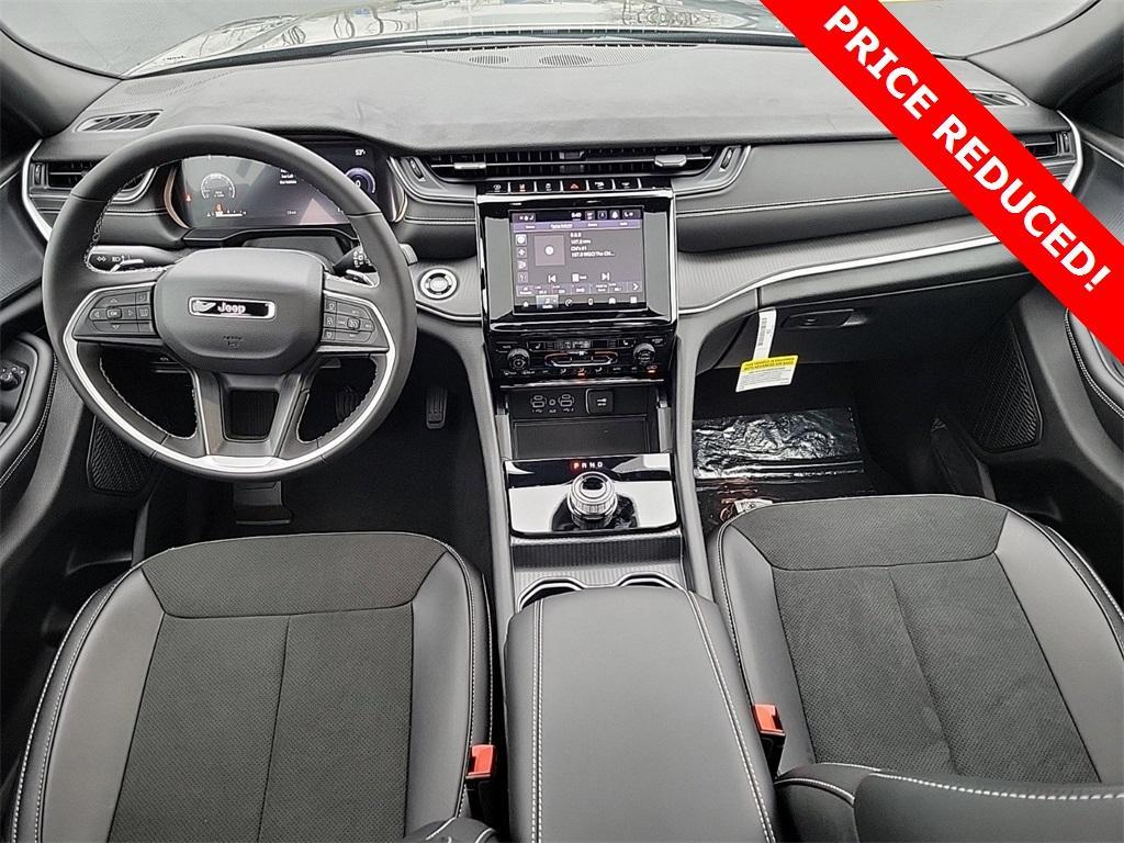 new 2025 Jeep Grand Cherokee L car, priced at $39,961