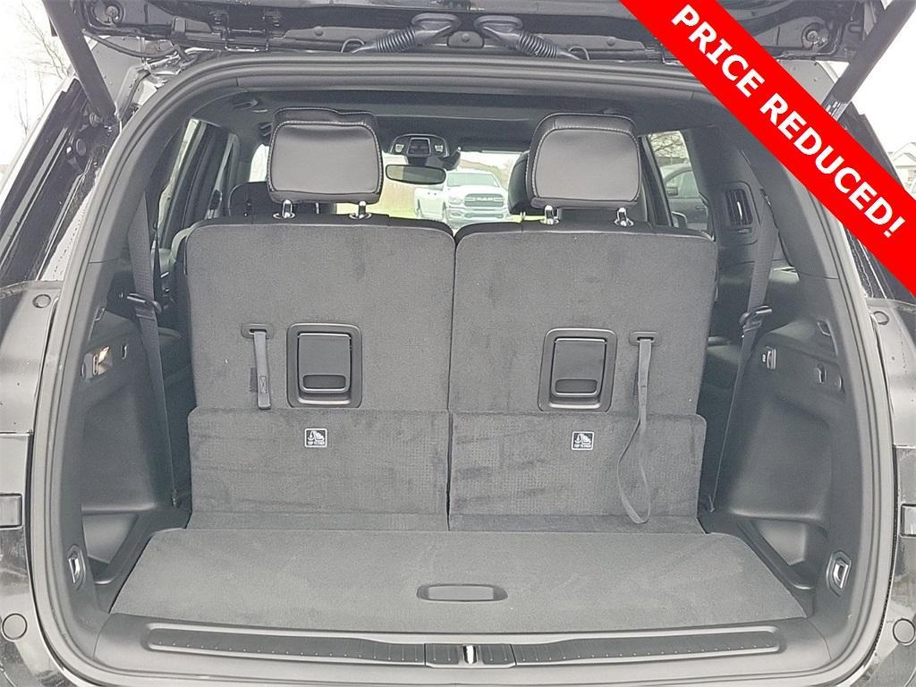 new 2025 Jeep Grand Cherokee L car, priced at $39,961