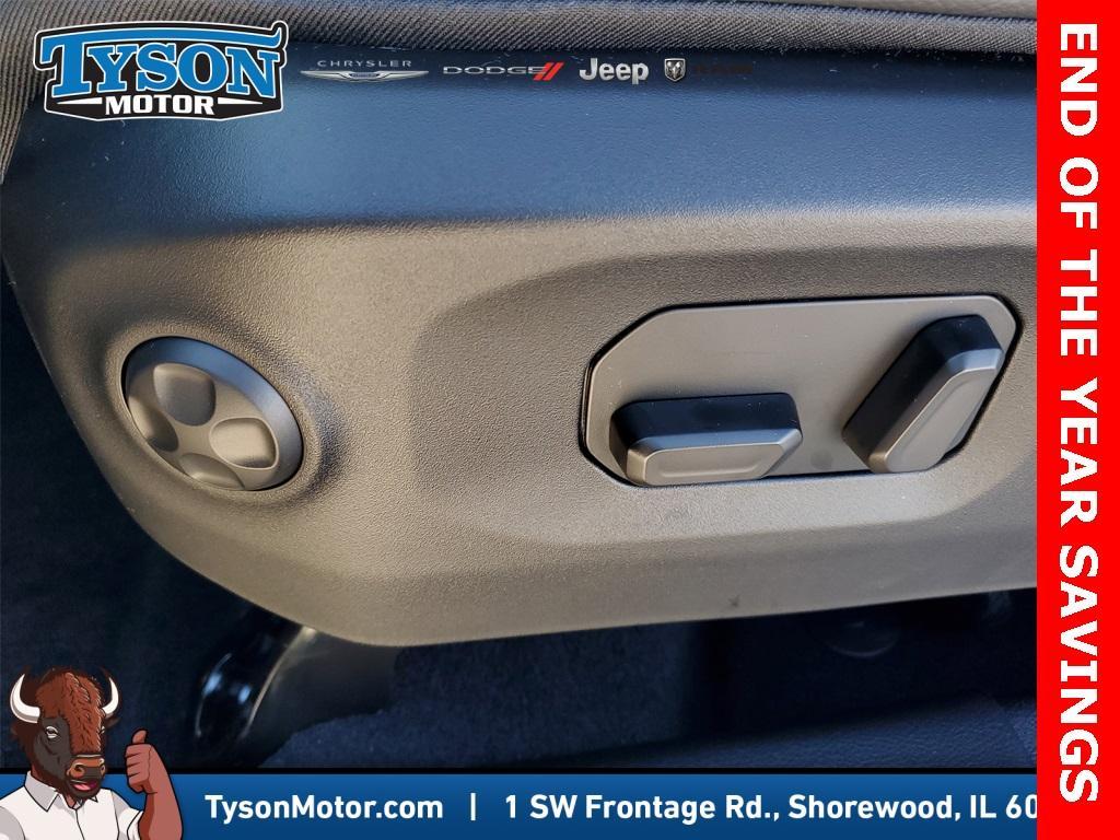 new 2025 Jeep Wrangler car, priced at $46,999