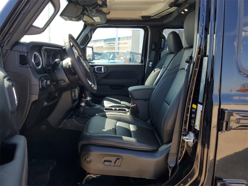 new 2025 Jeep Wrangler car, priced at $54,340
