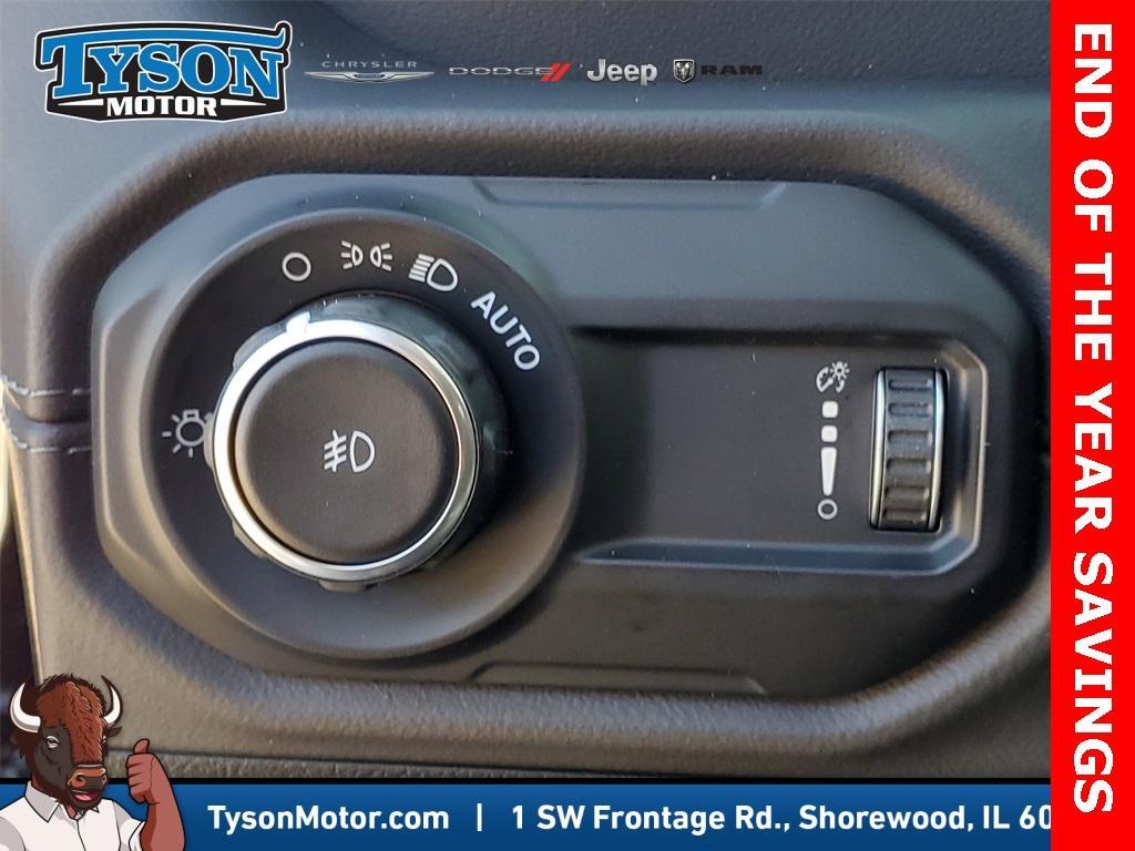 new 2025 Jeep Wrangler car, priced at $46,999