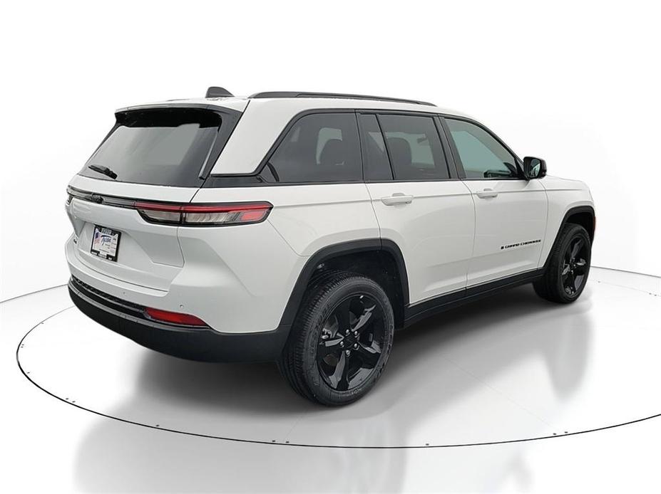 new 2025 Jeep Grand Cherokee car, priced at $42,252