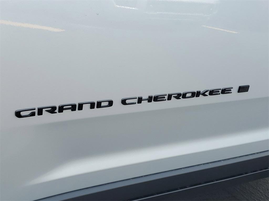 new 2025 Jeep Grand Cherokee car, priced at $46,236