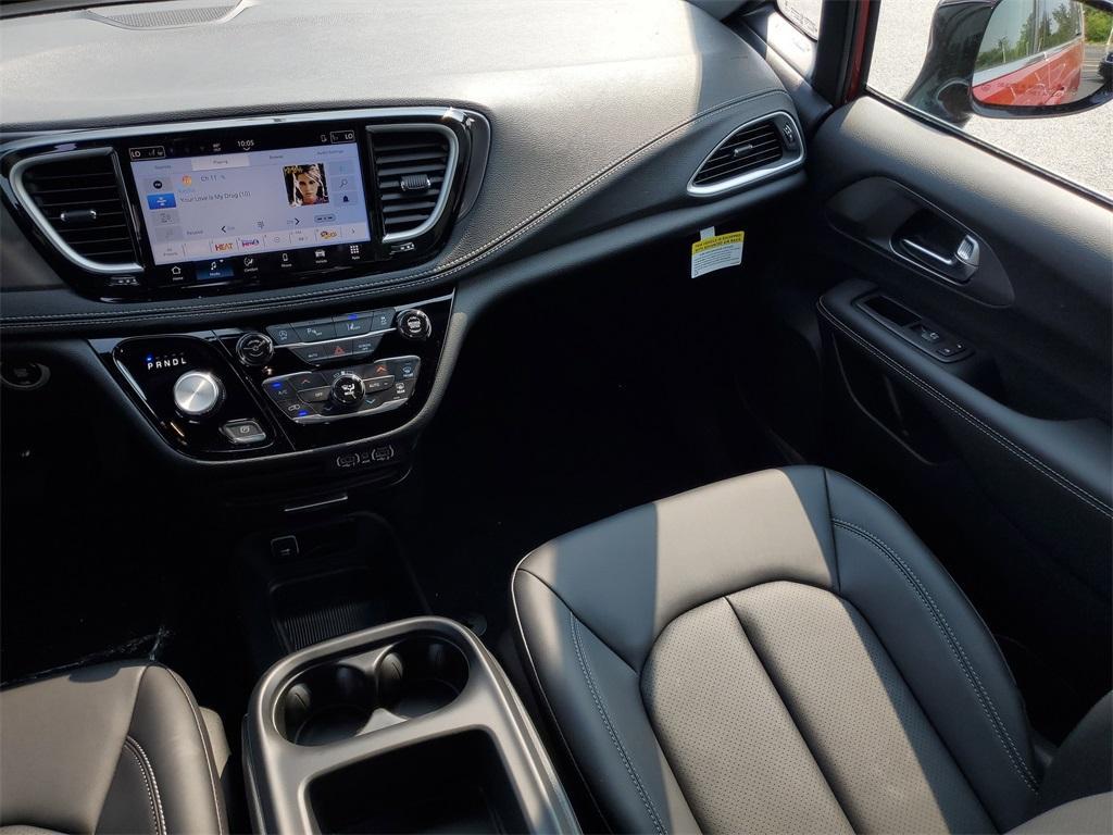 new 2025 Chrysler Pacifica car, priced at $40,546