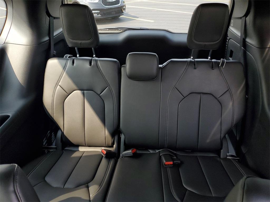 new 2025 Chrysler Pacifica car, priced at $40,546