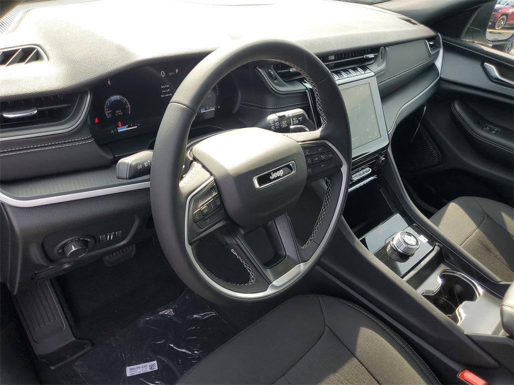 new 2025 Jeep Grand Cherokee car, priced at $37,443