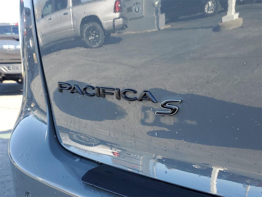 used 2023 Chrysler Pacifica car, priced at $33,977