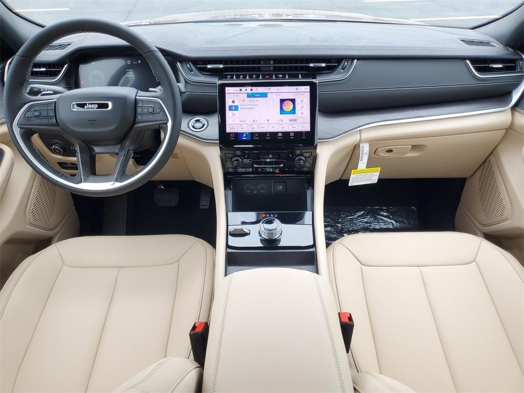 new 2025 Jeep Grand Cherokee car, priced at $40,966