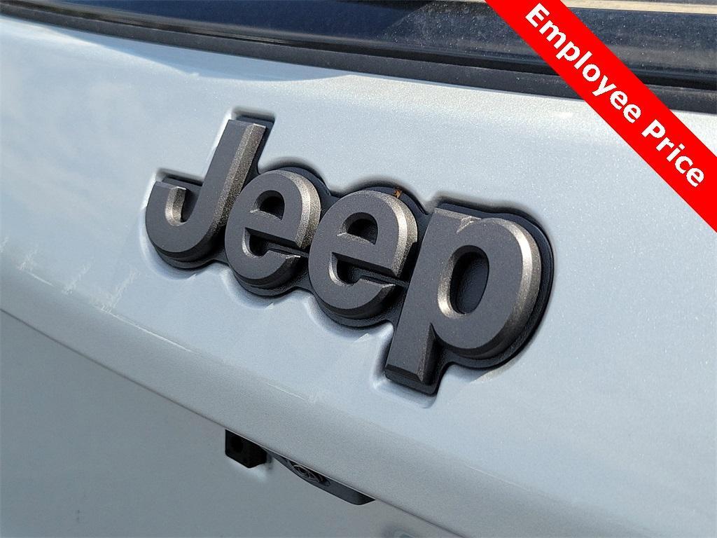 new 2025 Jeep Compass car, priced at $32,126