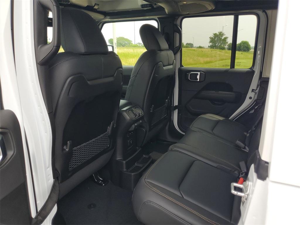 new 2025 Jeep Wrangler car, priced at $50,928