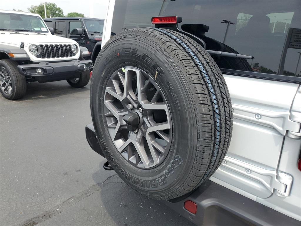new 2025 Jeep Wrangler car, priced at $50,928