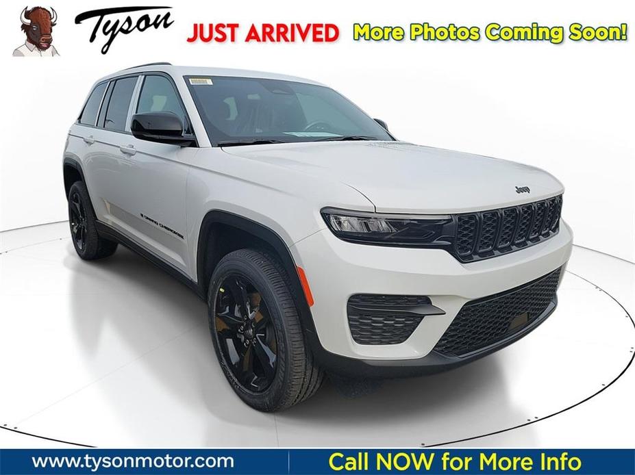 new 2025 Jeep Grand Cherokee car, priced at $43,075