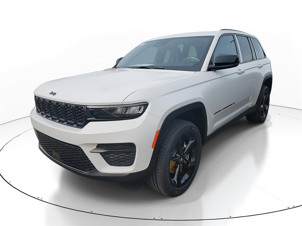 new 2025 Jeep Grand Cherokee car, priced at $43,575