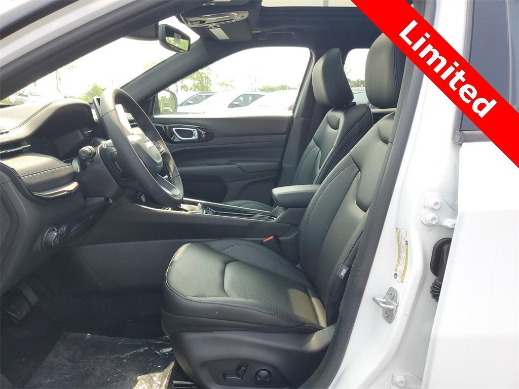 new 2025 Jeep Compass car, priced at $30,735
