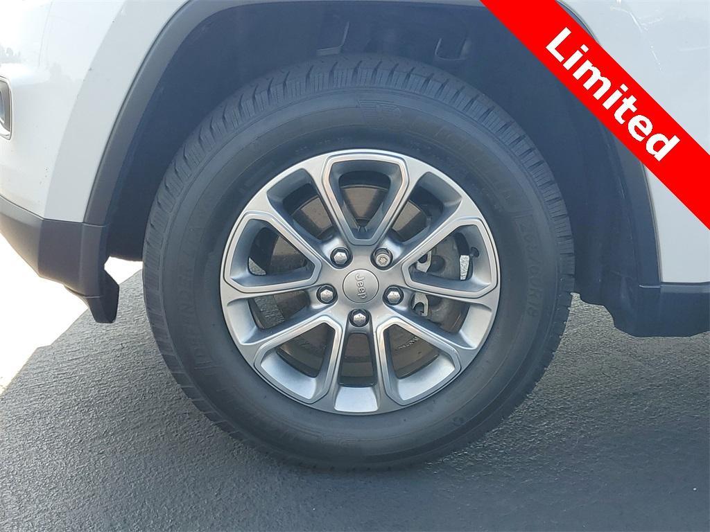 used 2015 Jeep Grand Cherokee car, priced at $11,495