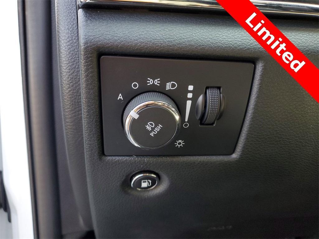 used 2015 Jeep Grand Cherokee car, priced at $11,495