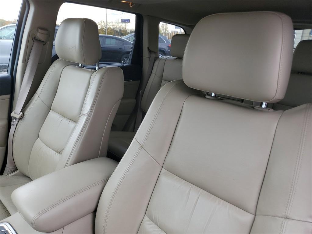 used 2015 Jeep Grand Cherokee car, priced at $11,977