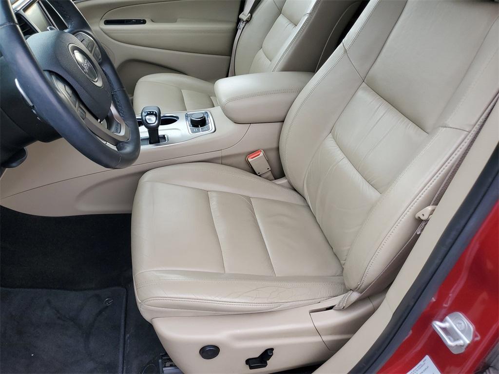 used 2015 Jeep Grand Cherokee car, priced at $11,977