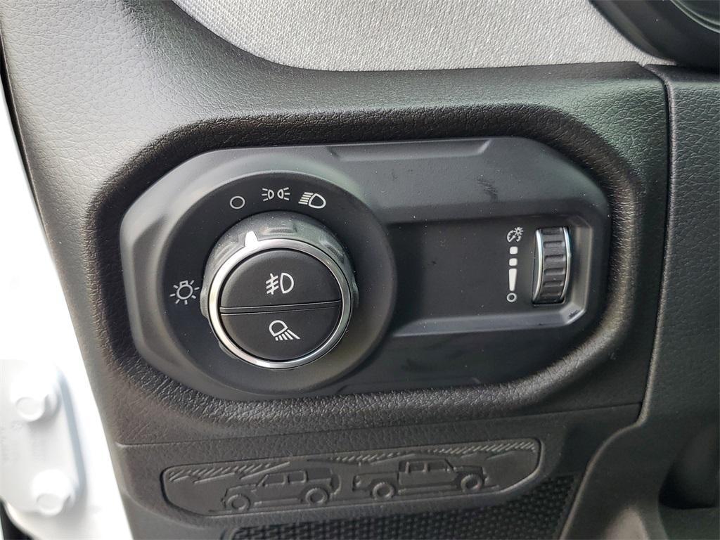 new 2025 Jeep Gladiator car, priced at $37,899