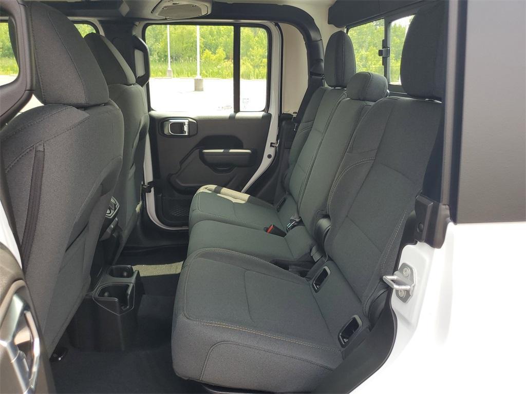 new 2025 Jeep Gladiator car, priced at $37,899