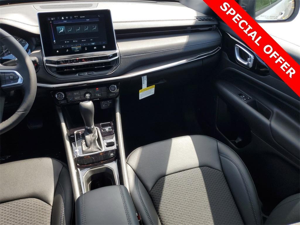 new 2025 Jeep Compass car, priced at $30,755