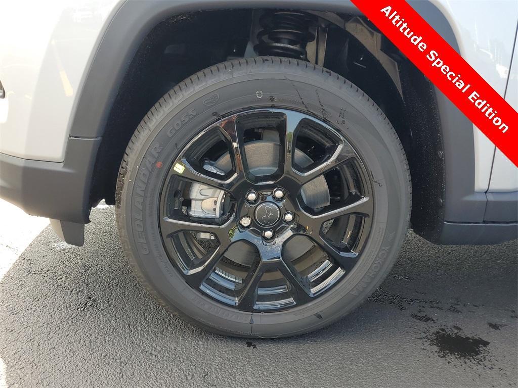 new 2025 Jeep Compass car, priced at $28,410
