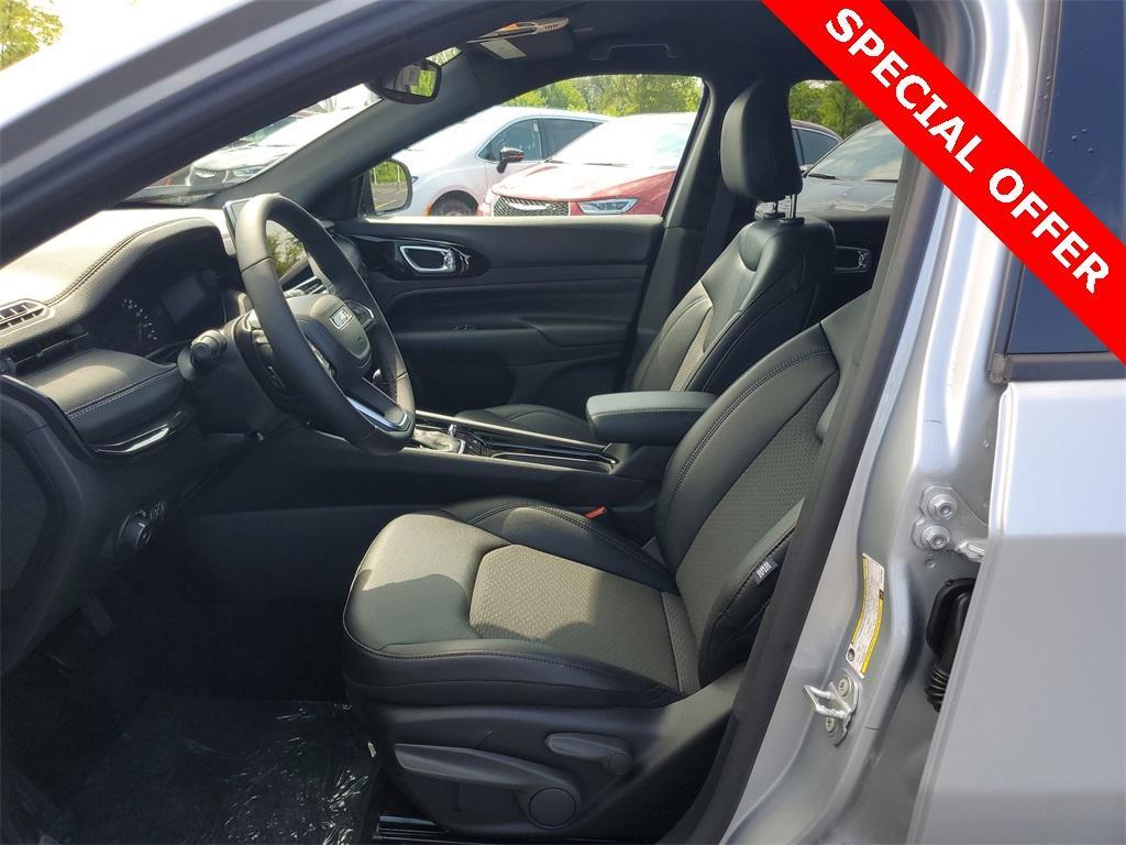 new 2025 Jeep Compass car, priced at $30,755