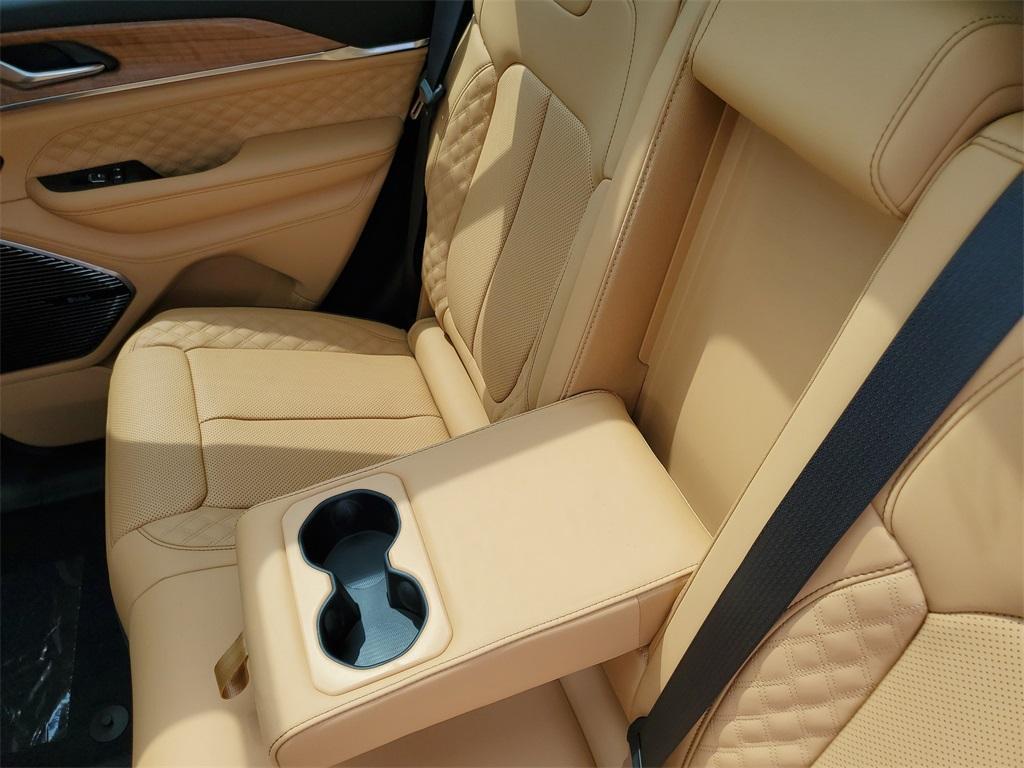 new 2025 Jeep Grand Cherokee car, priced at $53,667