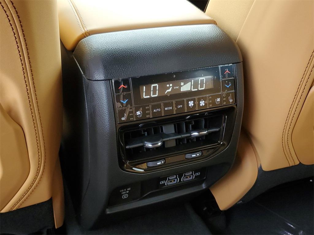 new 2025 Jeep Grand Cherokee car, priced at $53,667