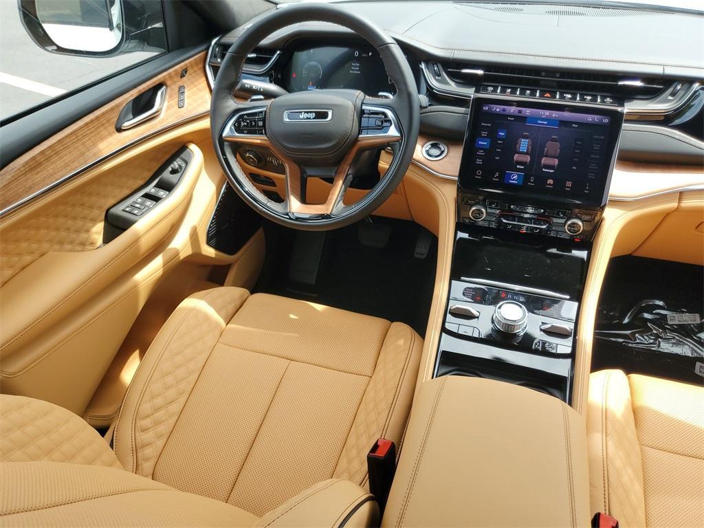 new 2025 Jeep Grand Cherokee car, priced at $53,667