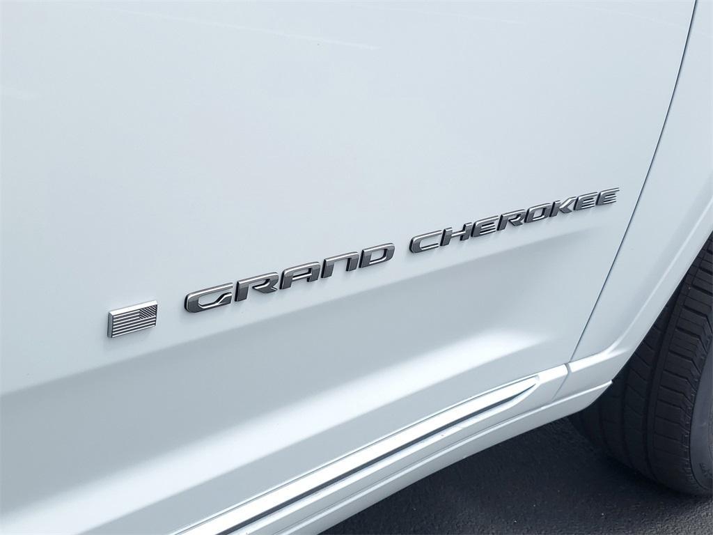 new 2025 Jeep Grand Cherokee car, priced at $53,667