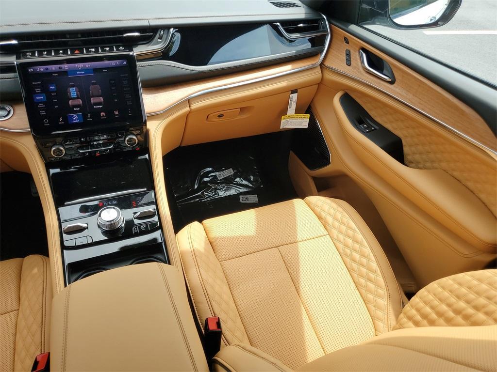 new 2025 Jeep Grand Cherokee car, priced at $53,667