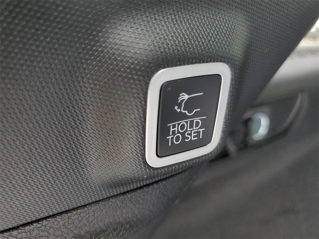 new 2025 Jeep Grand Cherokee car, priced at $53,667