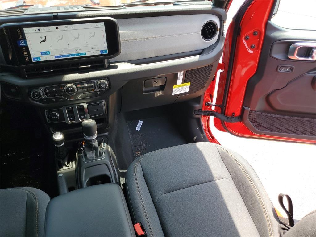 new 2025 Jeep Wrangler car, priced at $36,269